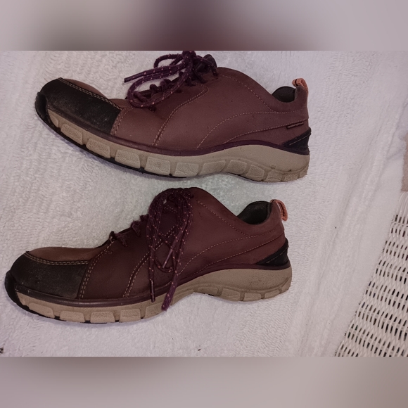 Clarks~Wavewalk Waterproof Leather Plum Walking Shoes Sneakers - Picture 5 of 15